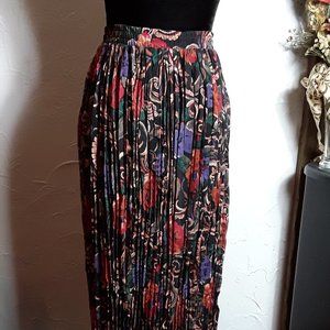 NEW New York Studio pleated paisley Women's Skirt: Size Small